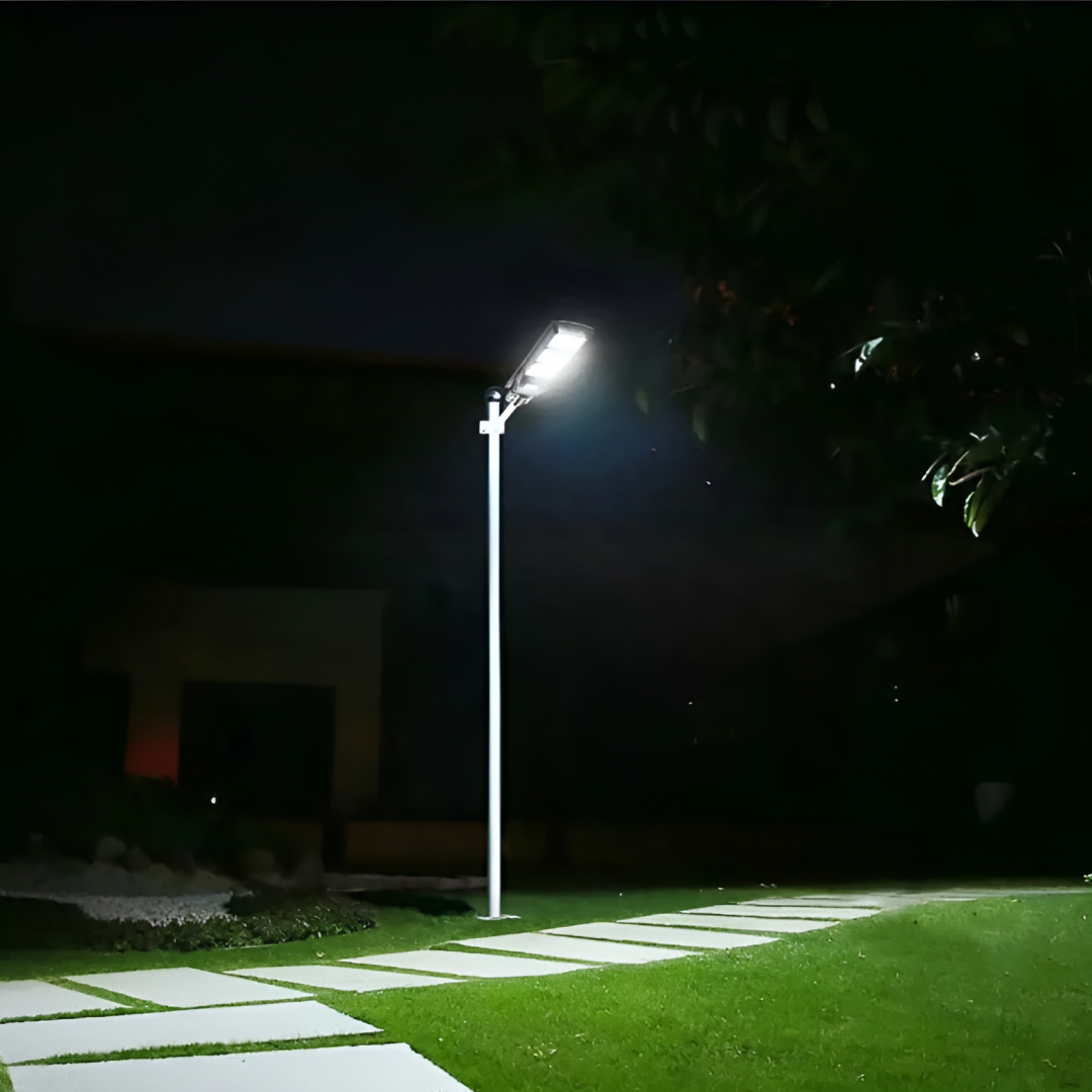 фото Автономный фонарь на солнечных батареях АПС 600