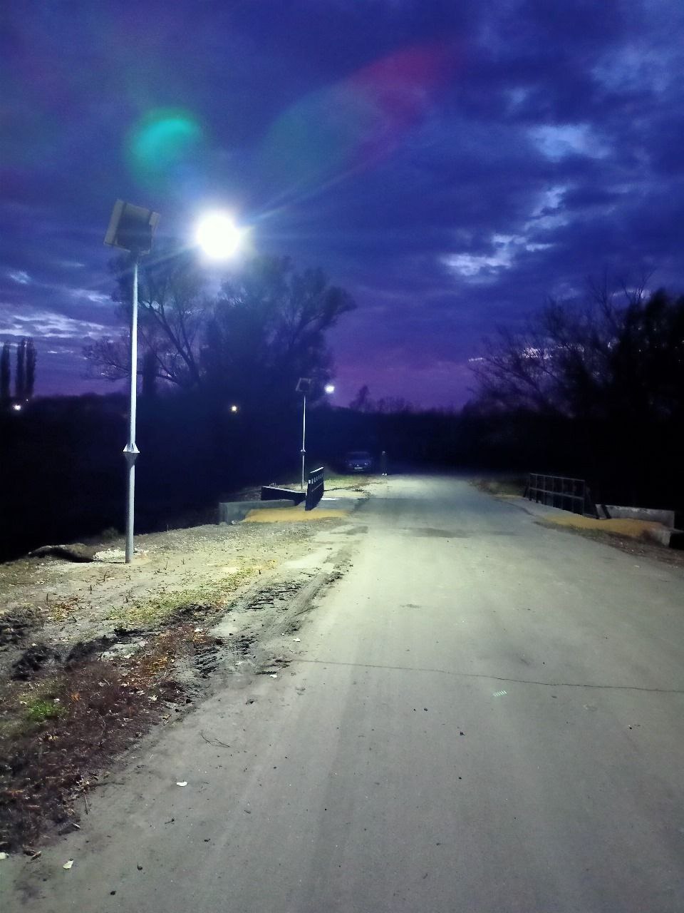 фото Автономный уличный светильник на солнечных батареях АПС1 30